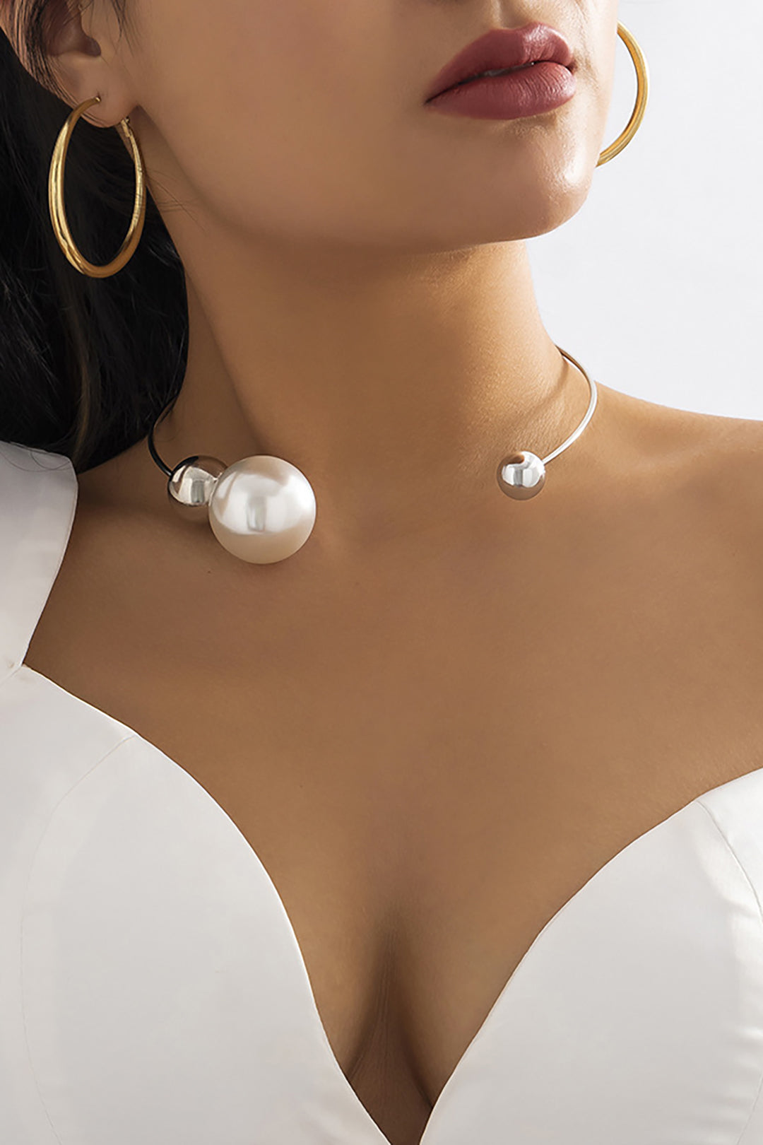 Alina – Colier metalic cu perlă