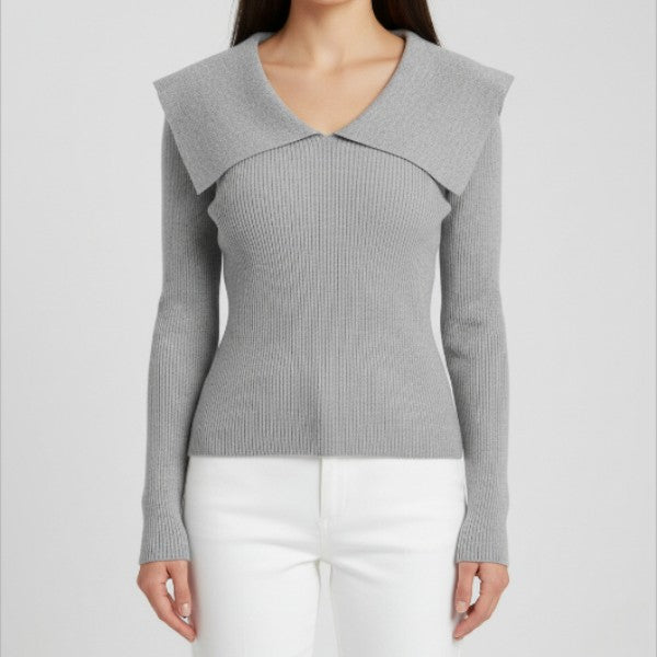 Pulover cu decolteu în V și guler drapat