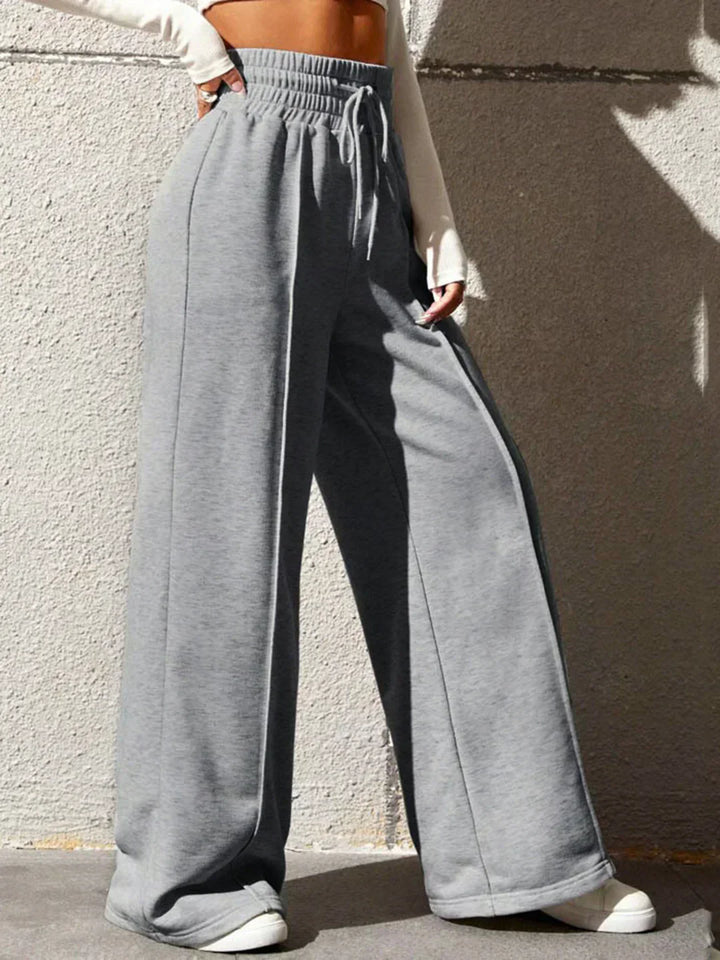 Pantaloni de trening largi, casual și eleganți pentru plimbări prin oraș