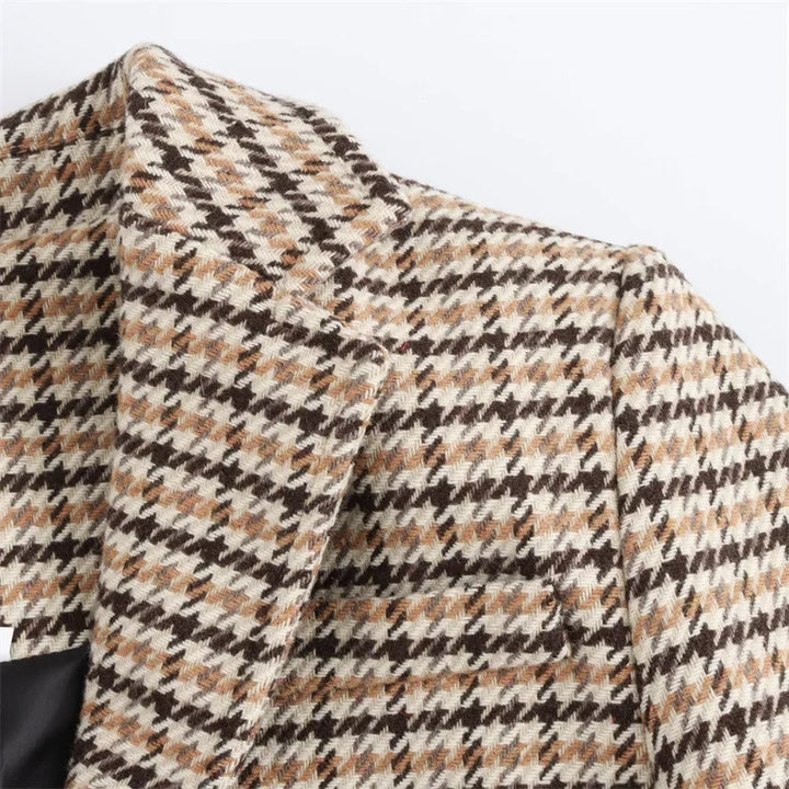 Palton clasic în carouri