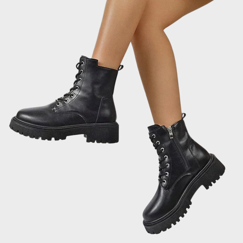 ChicPlush - Botine din Fleece cu Șireturi