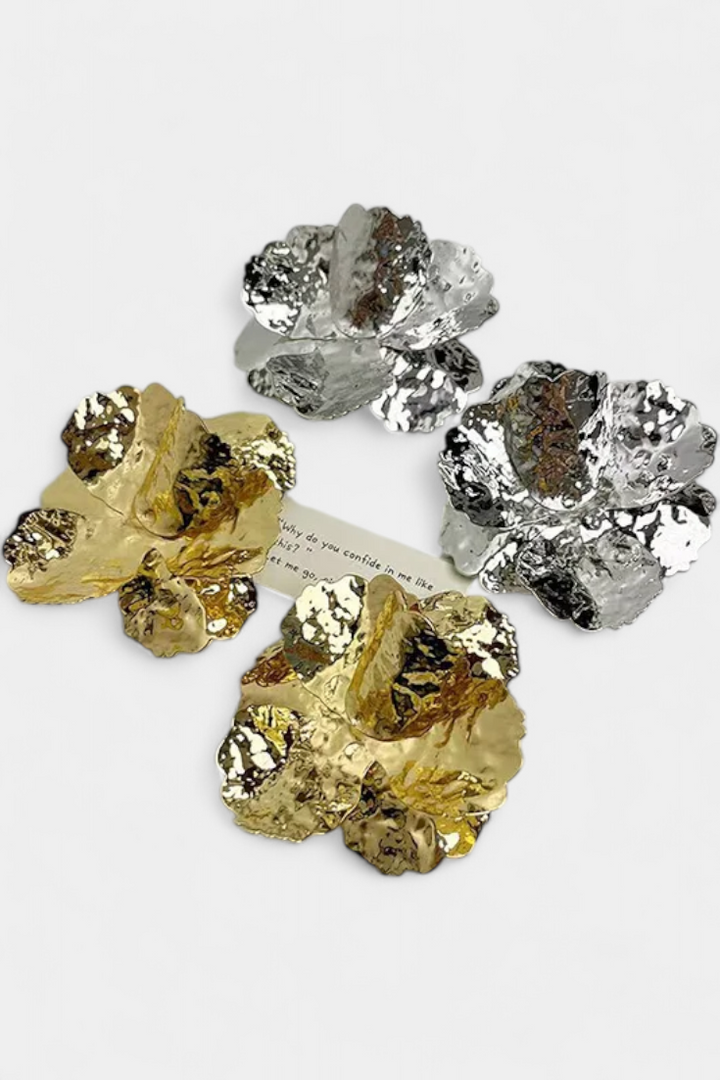 Elena – Cercei strălucitori în formă de floare