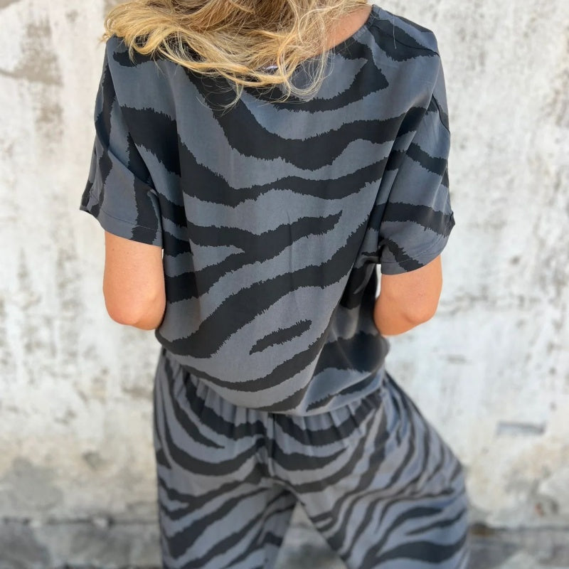 Evelina | Top și Pantaloni cu Print Zebra